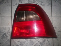 Lampa tylna opel