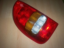 Lampa tylna opel